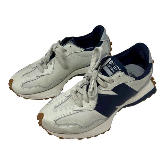 New Balance x FIGS 327 White Navy Gum Sole Sneakers Women’s 7.5 - Picture 9 of 9